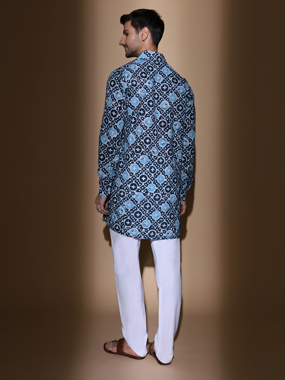 MOSHI Batik Print Cotton Medium Kurta - Image 4